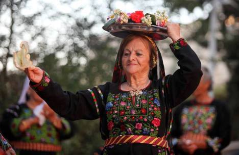 954695_10152264075486542_207418438_n