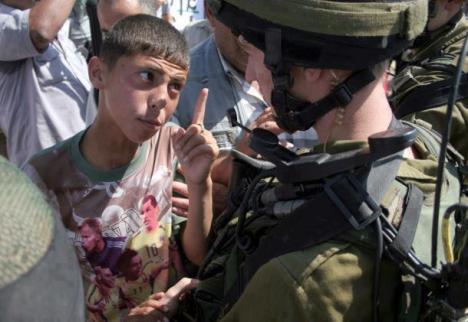 383552_375984025813138_1347584497_n